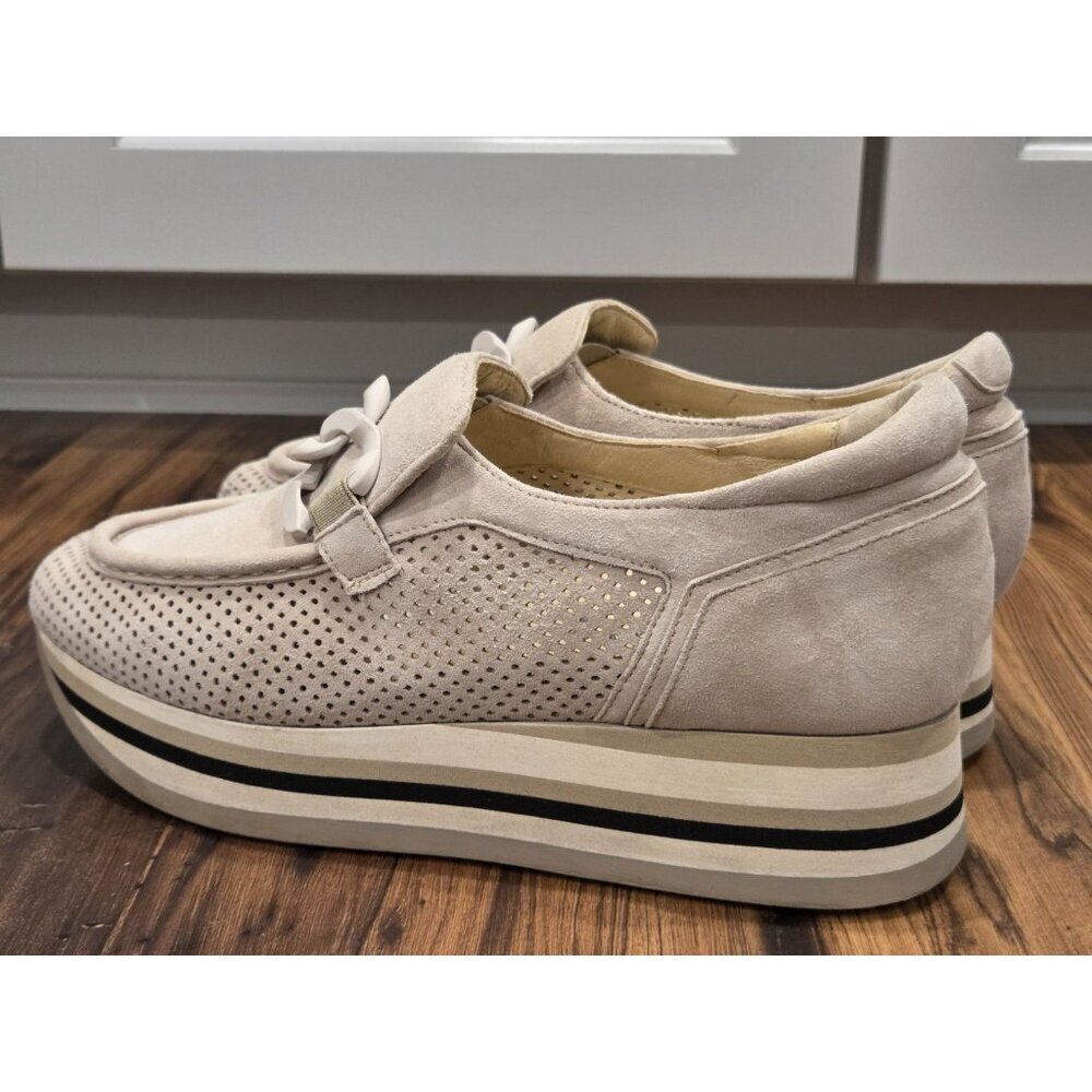 Softwaves Cassie EU 40 Suede Platform Loafers Beige Perforated Chain - Picture 4 of 14